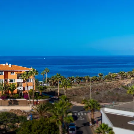 House - Modern In Tenerife, Spain ヴィラ