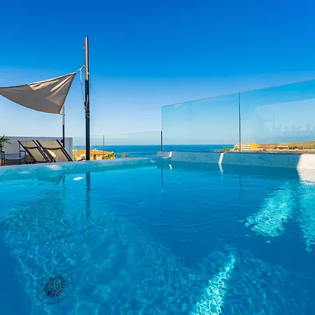 House - Modern In Tenerife, Spain Villa Guía de Isora
