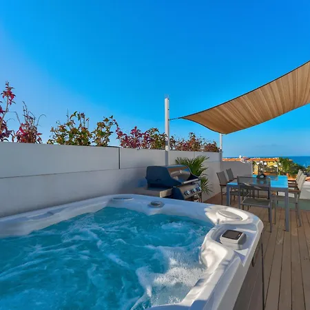 House - Modern In Tenerife, Spain *