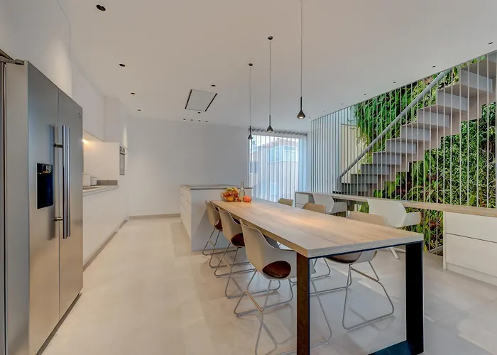 House - Modern In Tenerife, Spain *