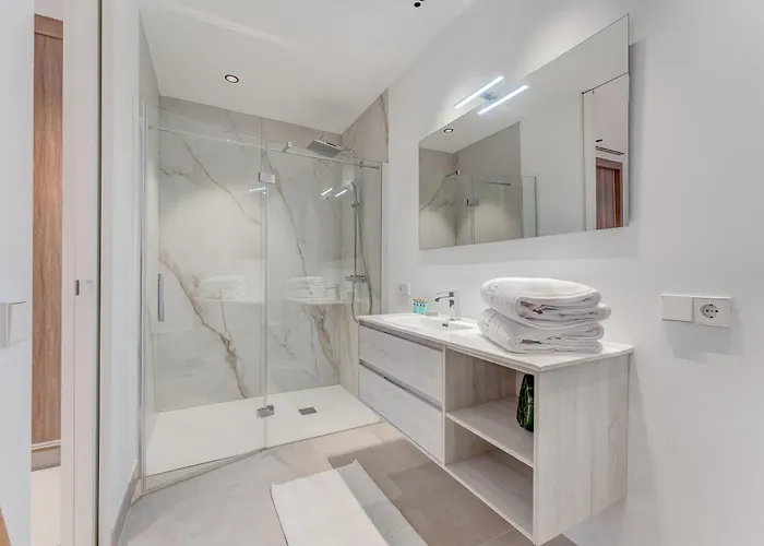 House - Modern In Tenerife, Spain Villa