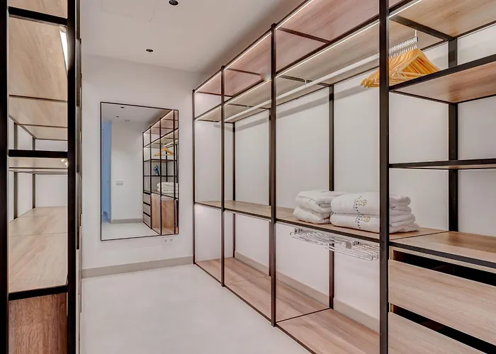 House - Modern In Tenerife, Spain